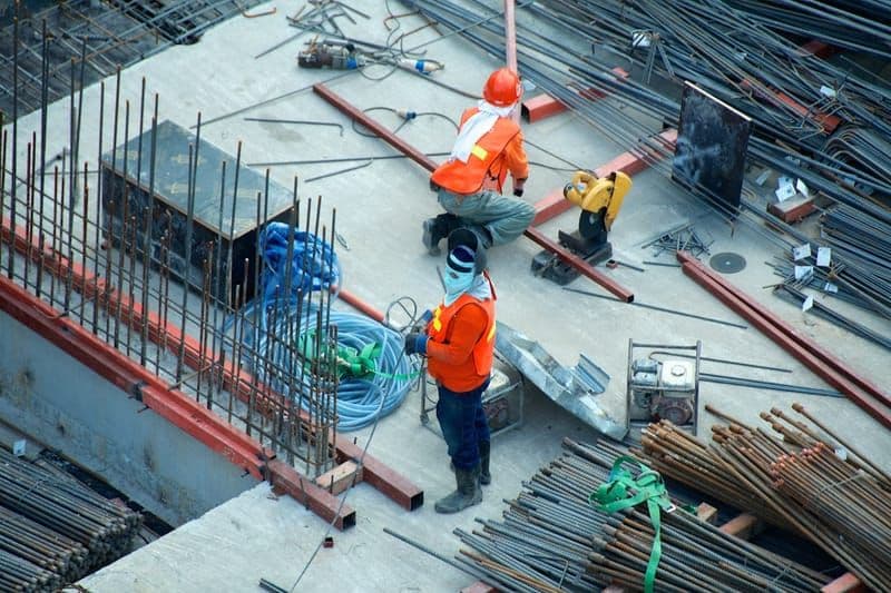 Chantier d'isolation thermique par l'extérieur sur une maison